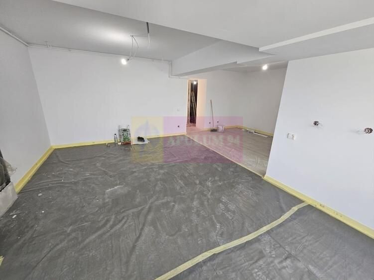 Apartament 3 camere, Bulevardul Unirii, etaj 6